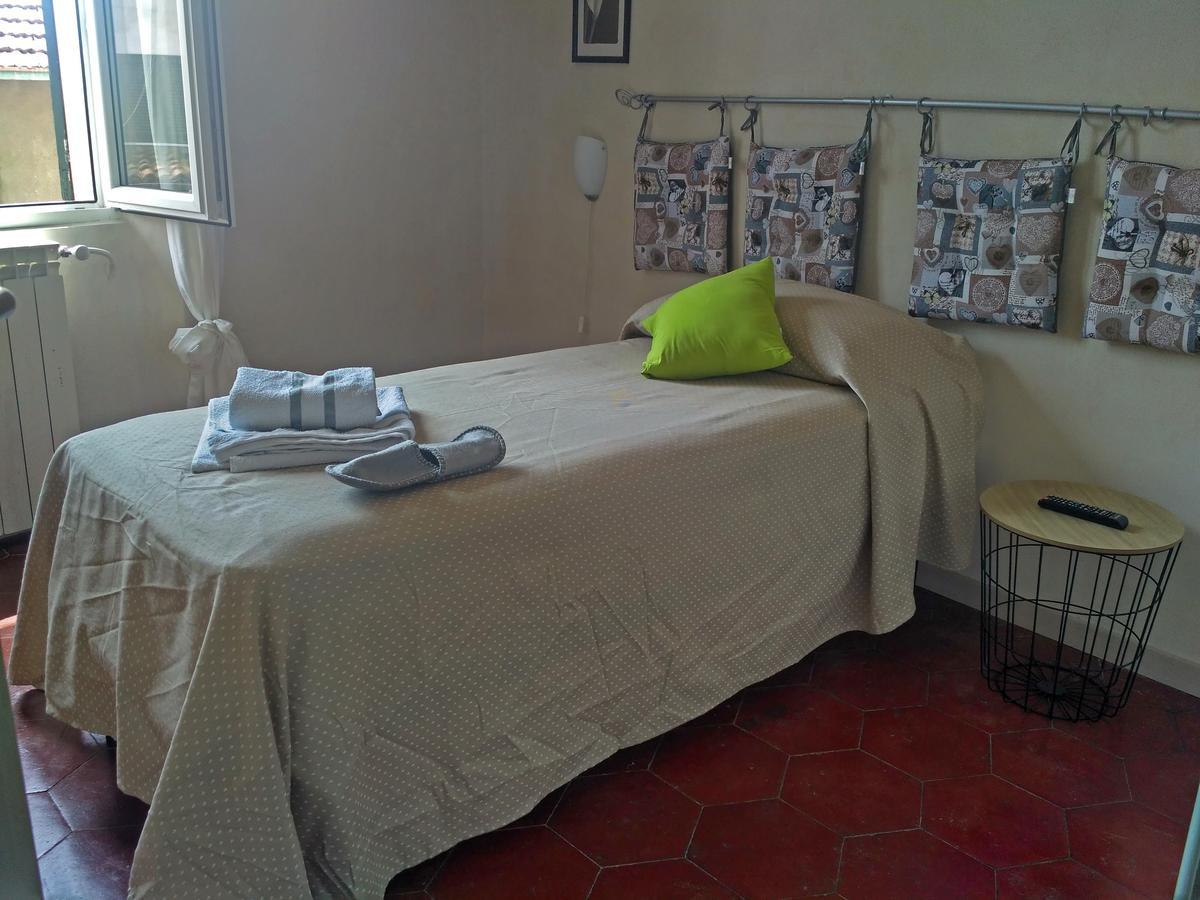 B&B L' Albicocco กาวี ภายนอก รูปภาพ